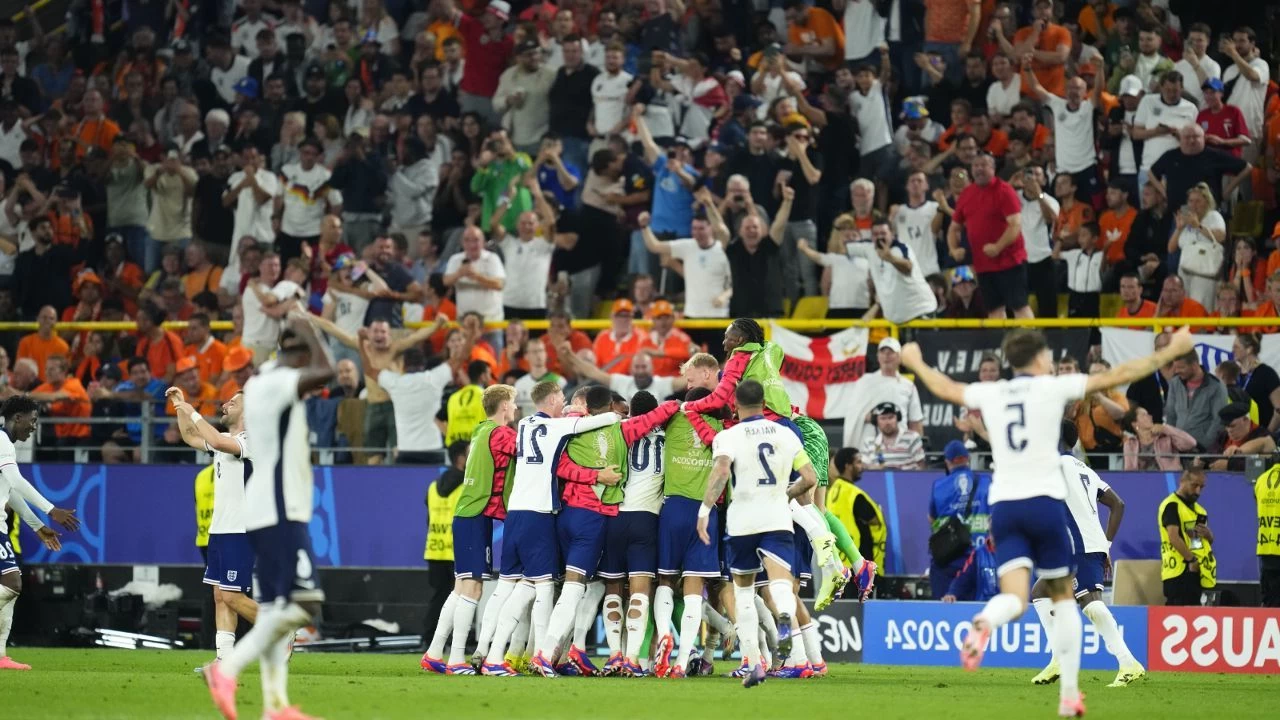 İngiltere, EURO 2024 yarı finalinde Hollanda'yı 1-0 yenerek finale yükseldi.